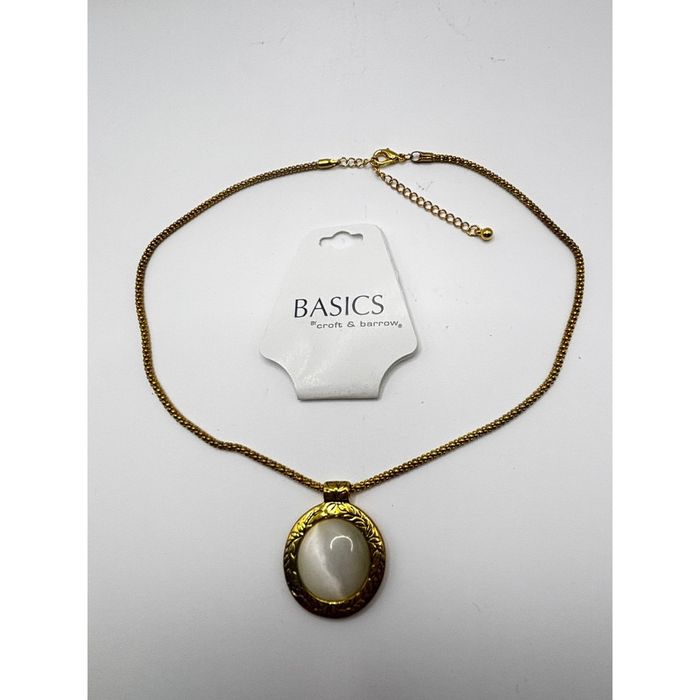 Croft & Barrow Pendant Necklace Womens‎ 16" Gold White Faux Moonstone Basics